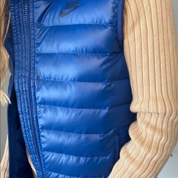 Nike puffer vest - Picture 4 of 5